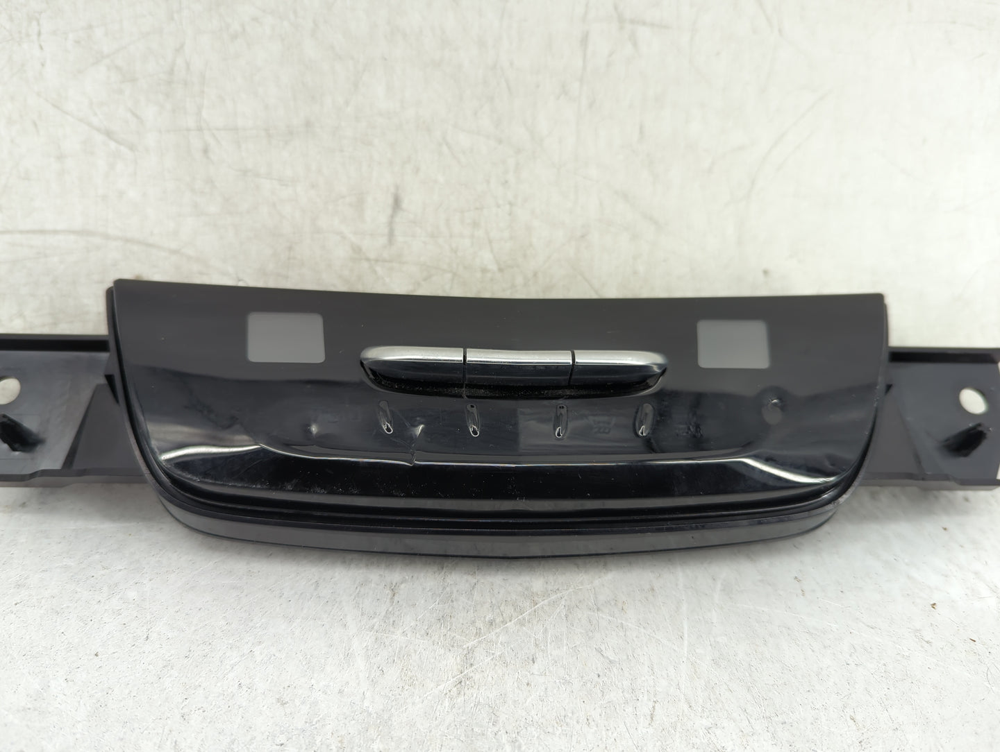 2023 Cadillac Xt5 Climate Control Module Temperature AC/Heater Replacement P/N:84295779 Fits OEM Used Auto Parts - Oemusedau