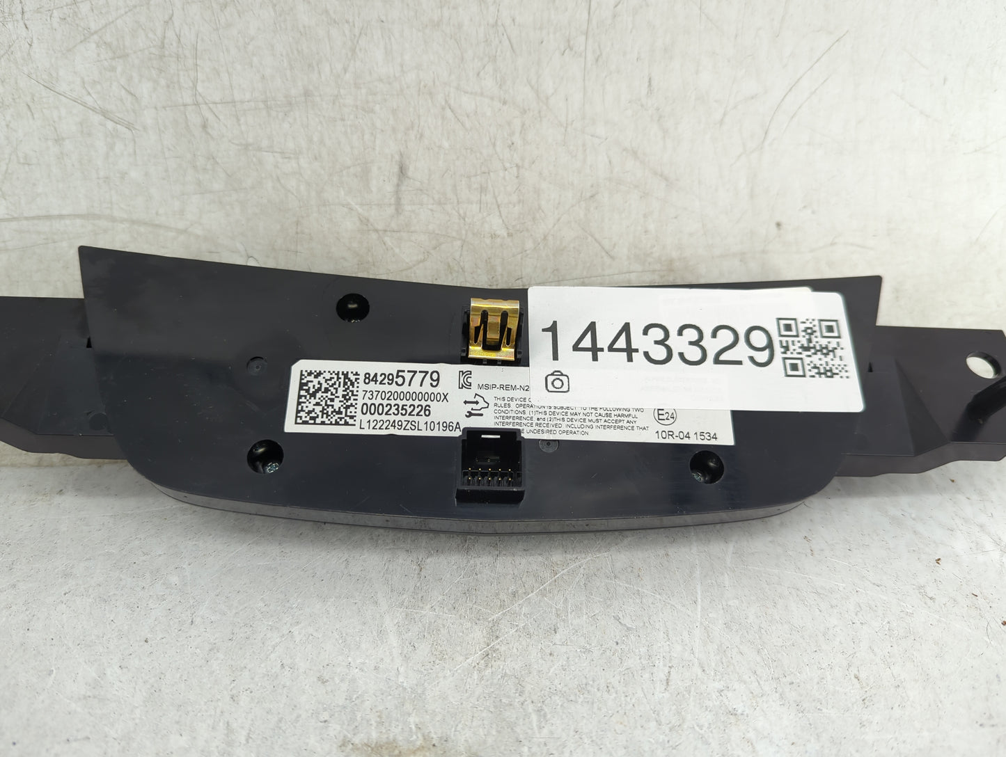 2023 Cadillac Xt5 Climate Control Module Temperature AC/Heater Replacement P/N:84295779 Fits OEM Used Auto Parts - Oemusedau