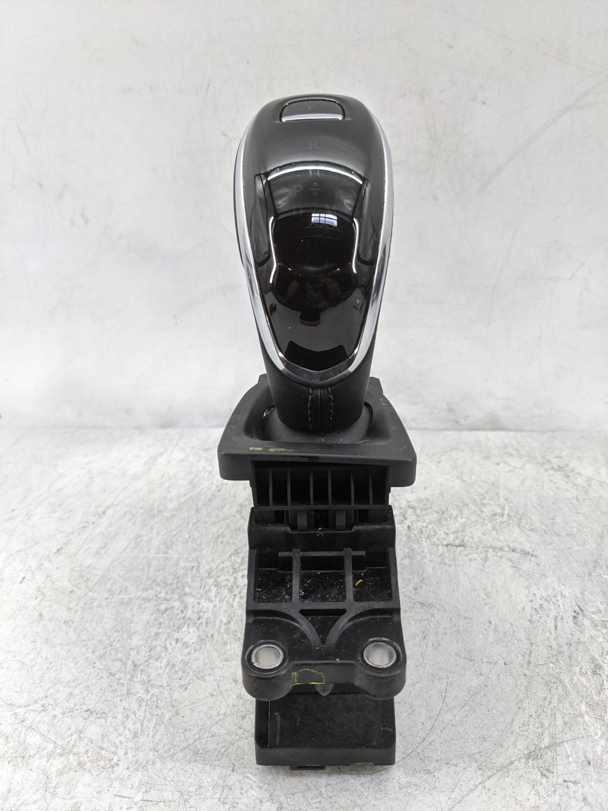 2023 Cadillac Xt5 Floor Console Assembly Shifter - Oemusedautoparts1.com