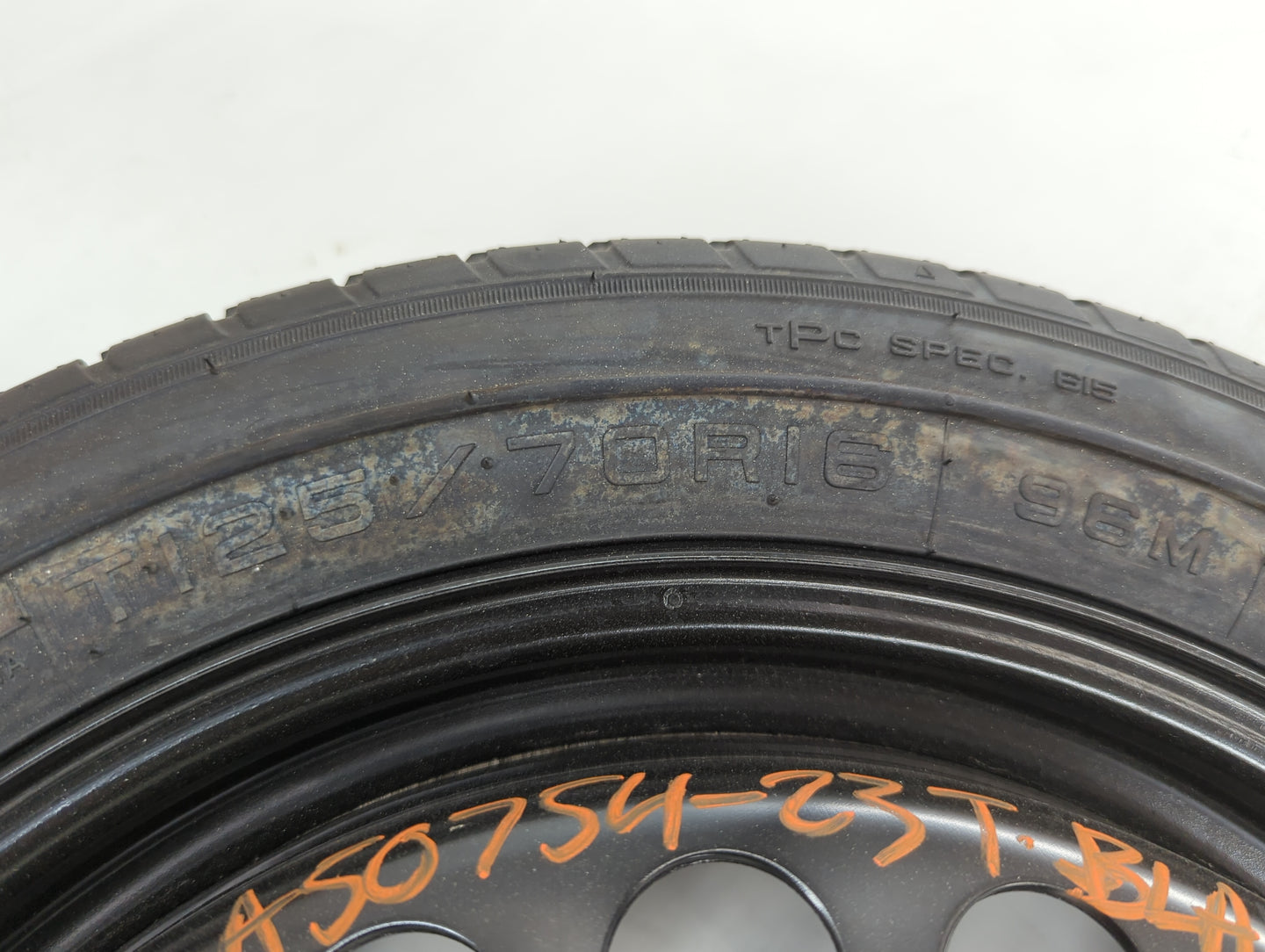 2023 Chevrolet Blazer Spare Donut Tire Wheel Rim Oem - Oemusedautoparts1.com
