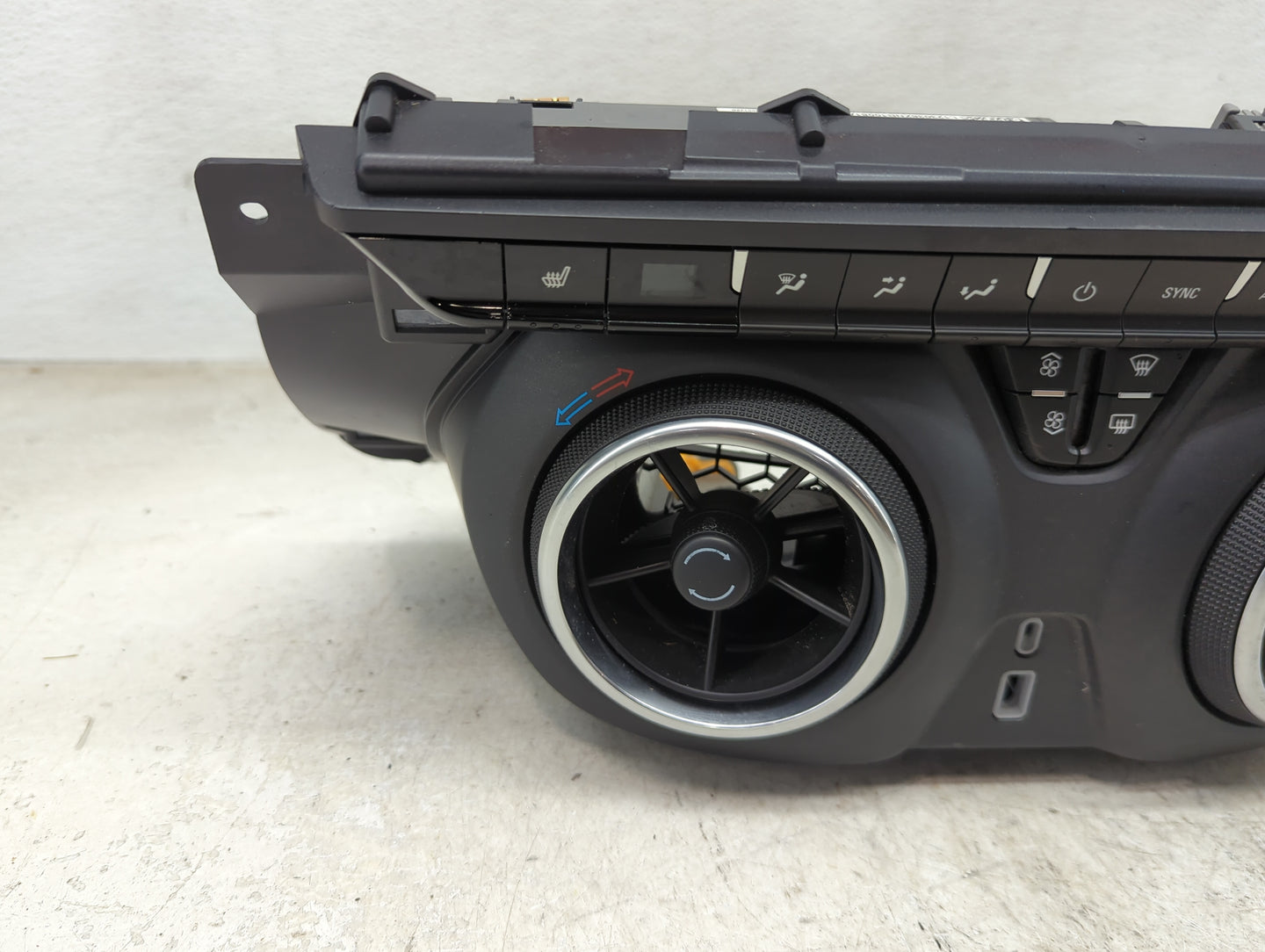 2019-2022 Chevrolet Blazer Climate Control Module Temperature AC/Heater Replacement P/N:84769061 7370200000000X Fits OEM Use