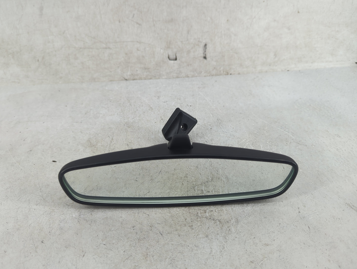 2019-2022 Chevrolet Blazer Interior Rear View Mirror Replacement OEM P/N:043098 P660 Fits OEM Used Auto Parts - Oemusedautop
