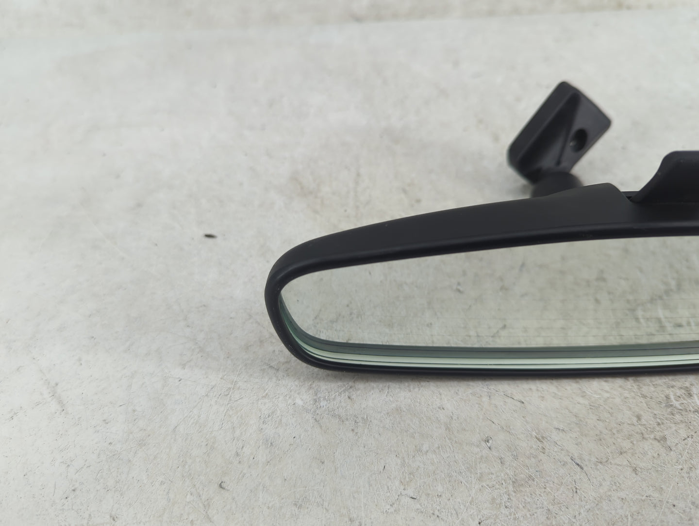 2019-2022 Chevrolet Blazer Interior Rear View Mirror Replacement OEM P/N:043098 P660 Fits OEM Used Auto Parts - Oemusedautop