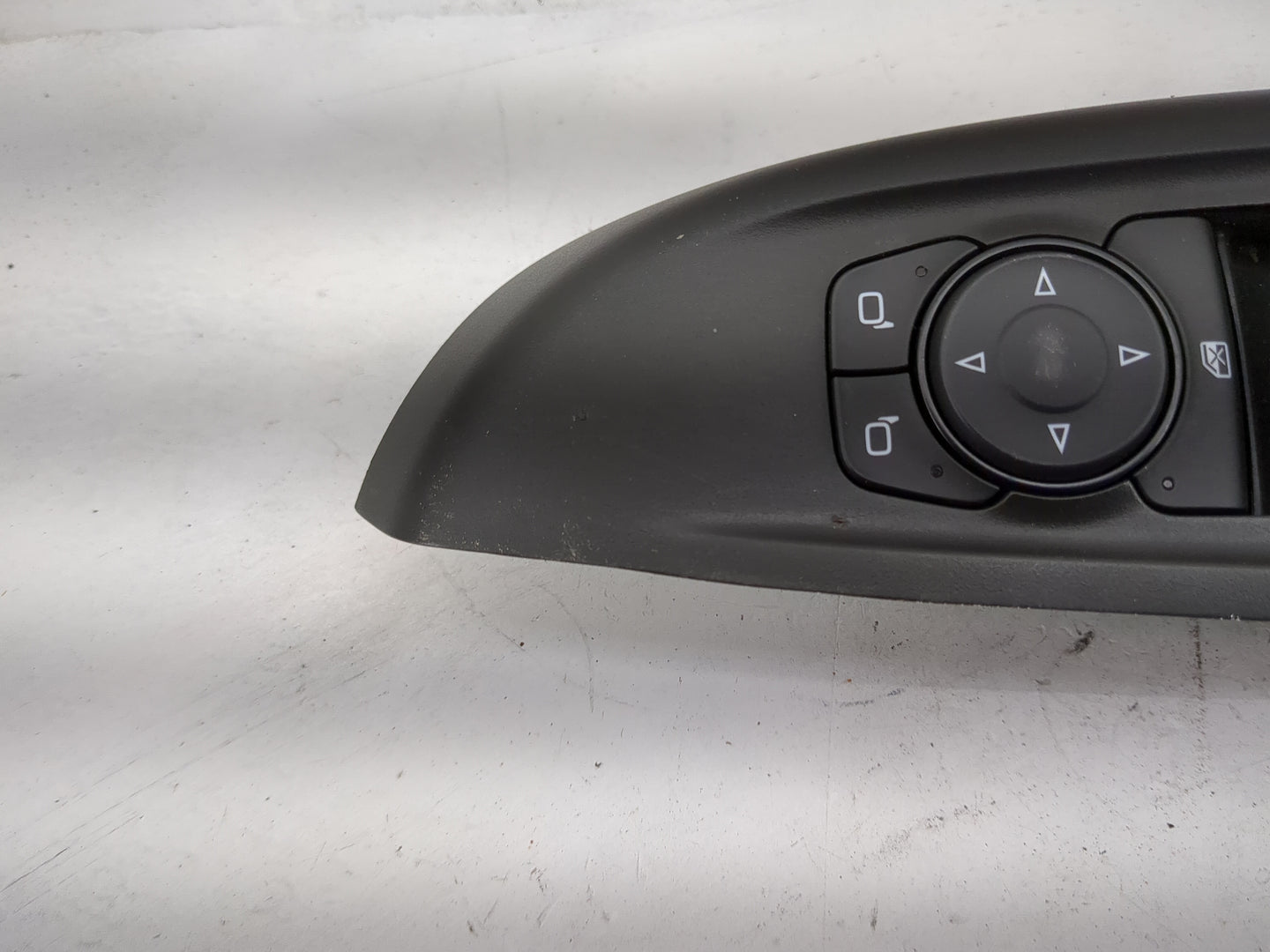 2023 Chevrolet Bolt Euv Master Power Window Switch Replacement Driver Side Left P/N:84513458 D1A213A, 58TW-DR Fits OEM Used 