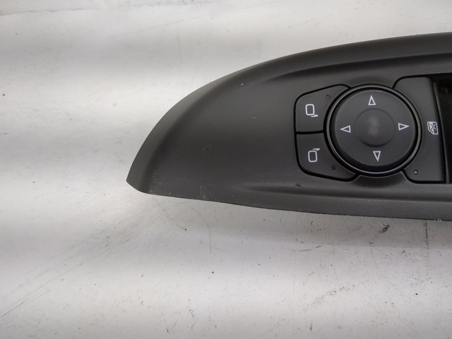 2023 Chevrolet Bolt Euv Master Power Window Switch Replacement Driver Side Left P/N:84513458 D1A213A, 58TW-DR Fits OEM Used 