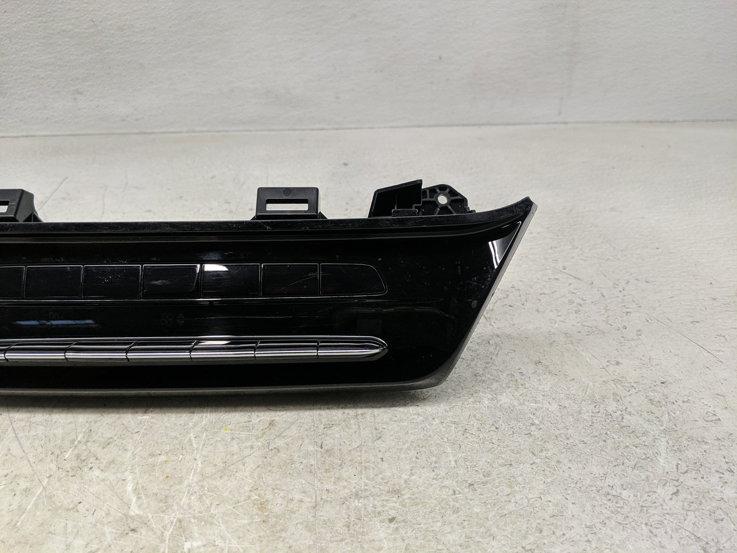 2023 Chevrolet Bolt Ev Climate Control Module Temperature AC/Heater Replacement P/N:421271026 42768992 Fits OEM Used Auto Pa