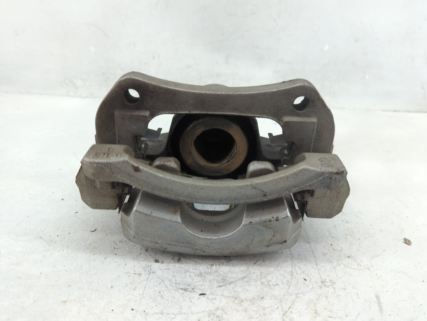 2023 Chevrolet Bolt Ev Front Passenger Right Brake Caliper - Oemusedautoparts1.com