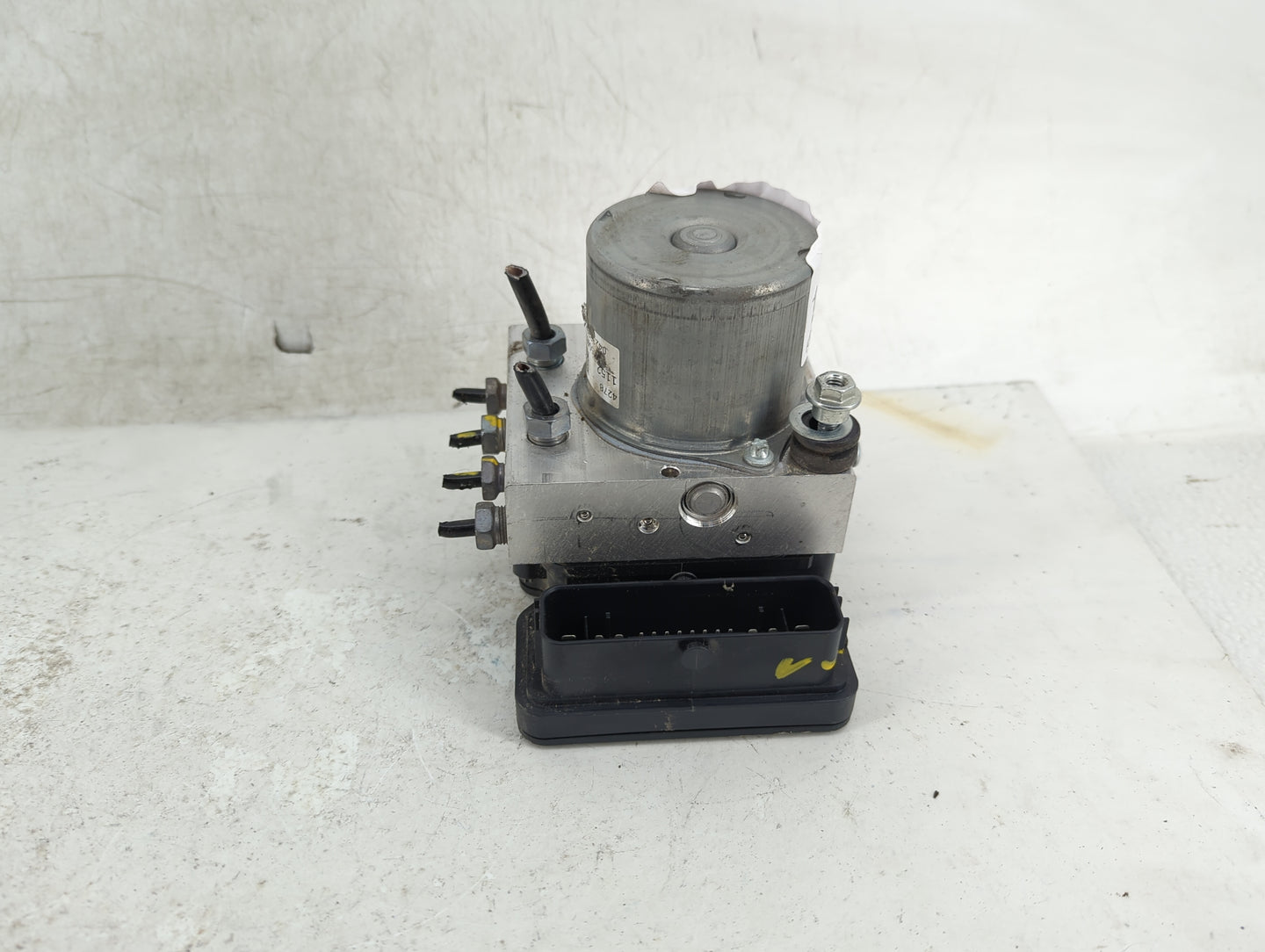 2023 Chevrolet Bolt Ev ABS Pump Control Module Replacement P/N:42781152 Fits OEM Used Auto Parts - Oemusedautoparts1.com