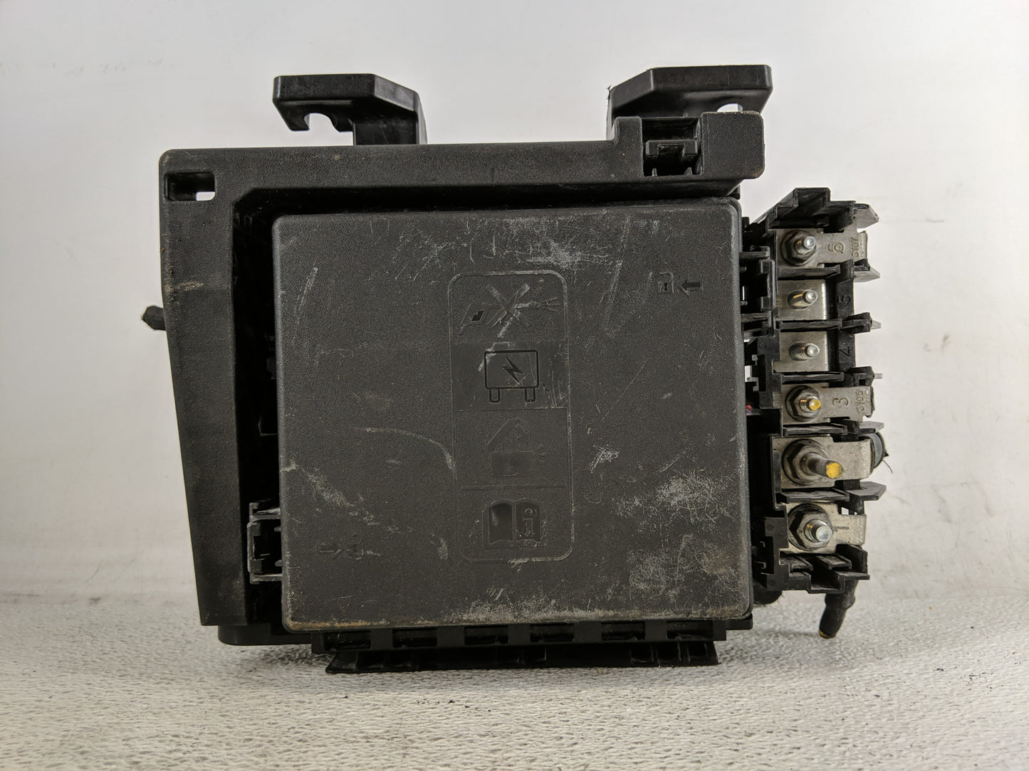 2021 Chevrolet Camaro Fusebox Fuse Box Panel Relay Module P/N:13468935 Fits OEM Used Auto Parts - Oemusedautoparts1.com