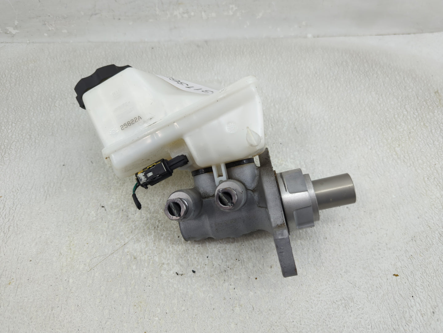 2021-2021 Chevrolet Camaro Brake Master Cylinder - Oemusedautoparts1.com