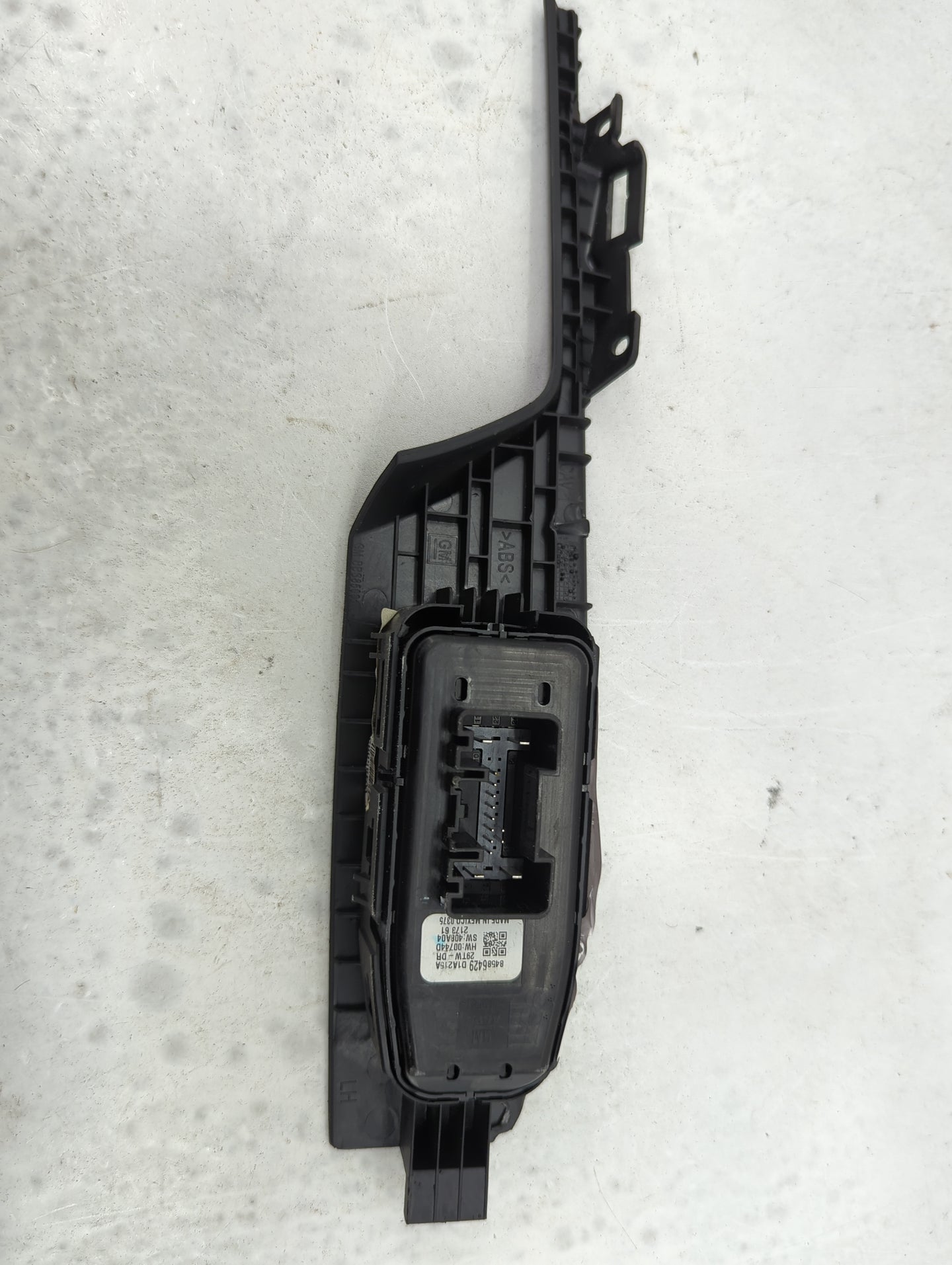 2016-2021 Chevrolet Camaro Master Power Window Switch Replacement Driver Side Left P/N:84586429 Fits OEM Used Auto Parts - O