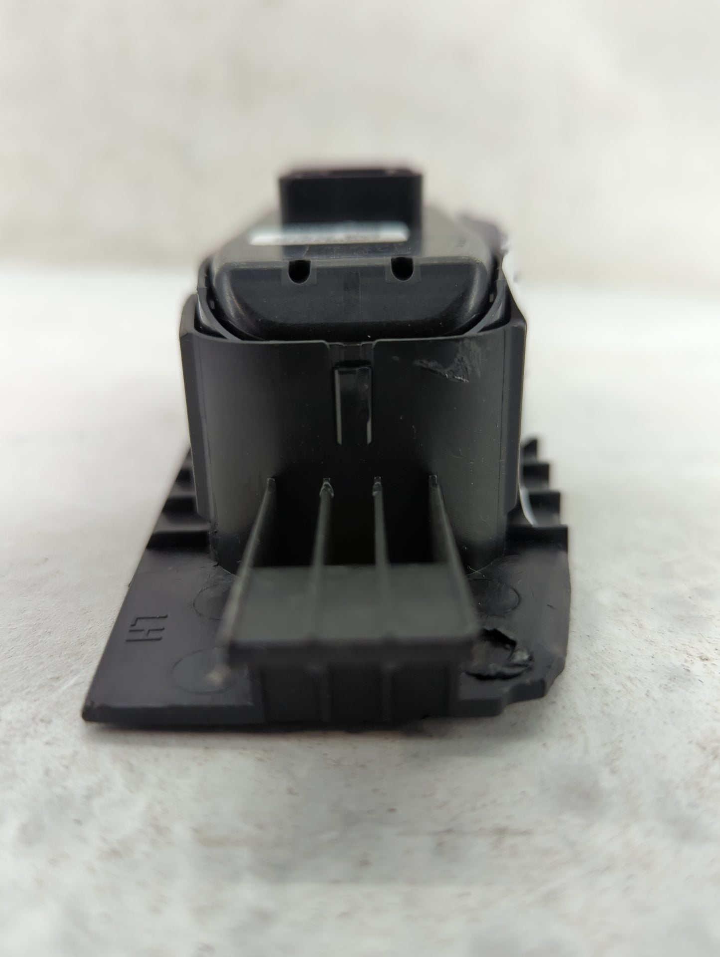 2016-2021 Chevrolet Camaro Master Power Window Switch Replacement Driver Side Left P/N:84586429 Fits OEM Used Auto Parts - O