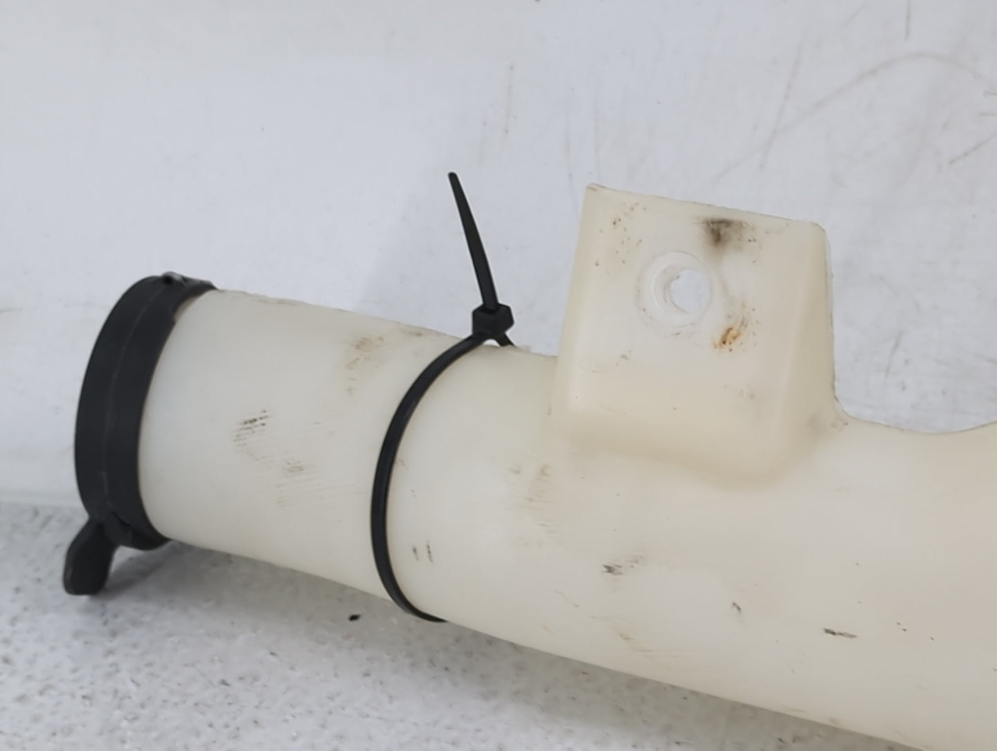 2016 Chevrolet Camaro Radiator Coolant Overflow Expansion Tank Bottle 1449155 - Oemusedautoparts1.com