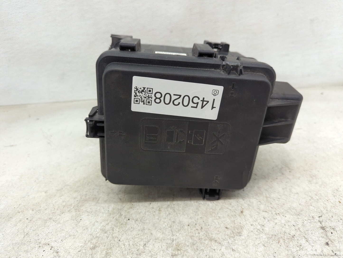 2023 Chevrolet Colorado Fusebox Fuse Box Panel Relay Module P/N:85620630 23318012, 812914718 Fits OEM Used Auto Parts - Oemu