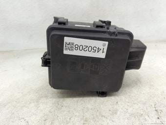 compare product 2023 Chevrolet Colorado Fusebox Fuse Box Panel Relay Module P/N:85620630 23318012, 812914718 Fits OEM Used Auto Parts
