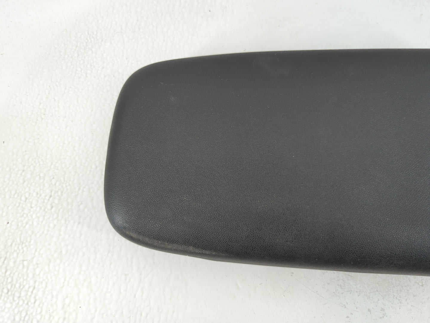 2018-2022 Chevrolet Equinox Center Console Armrest Cover Lid Fits Fits 2018 2019 2020 2021 2022 OEM Used Auto Parts - Oemuse