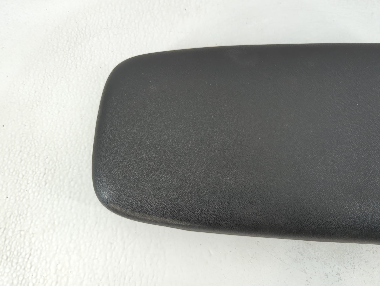 2018-2022 Chevrolet Equinox Center Console Armrest Cover Lid Fits Fits 2018 2019 2020 2021 2022 OEM Used Auto Parts - Oemuse