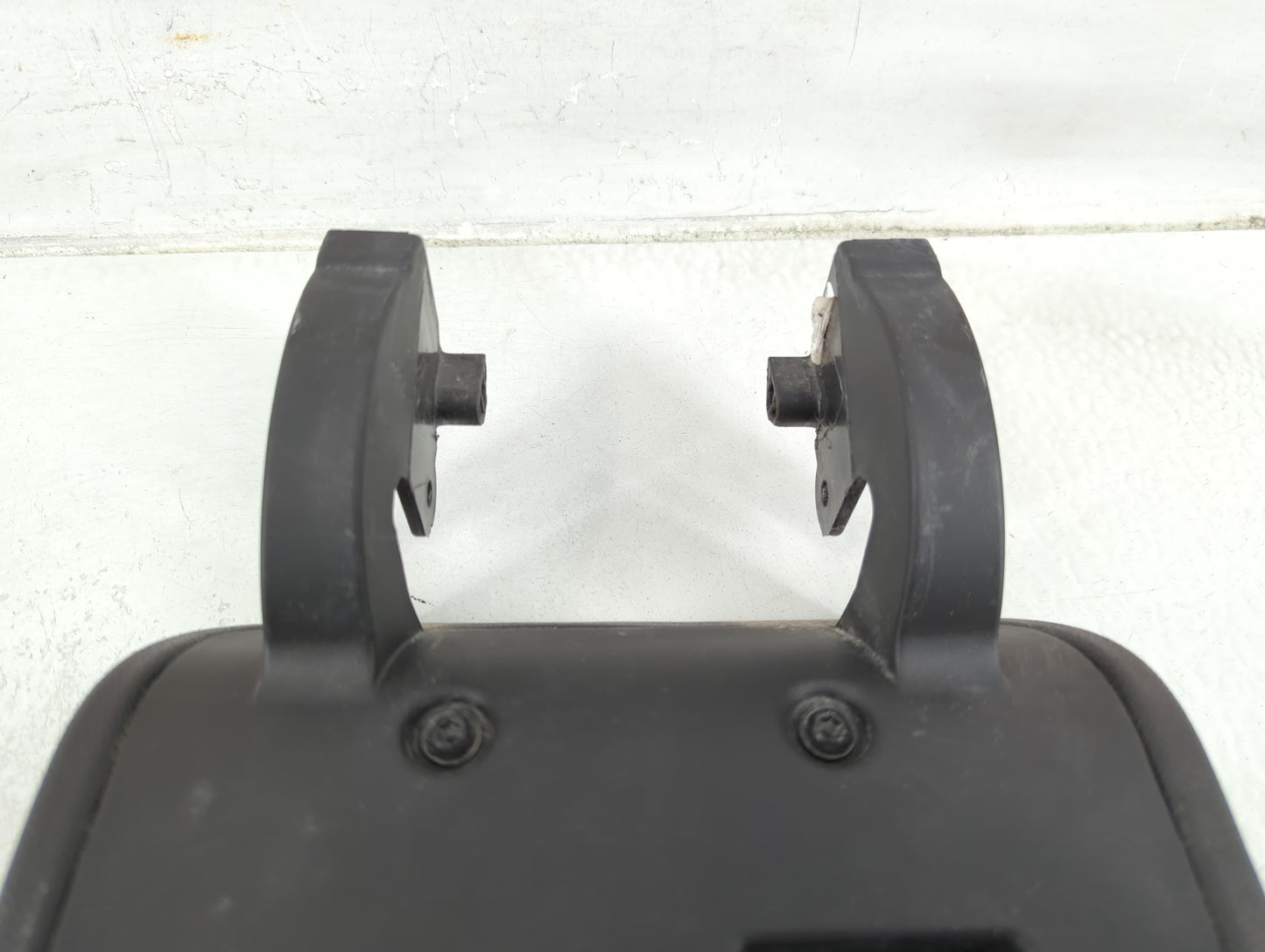 2018-2022 Chevrolet Equinox Center Console Armrest Cover Lid Fits Fits 2018 2019 2020 2021 2022 OEM Used Auto Parts - Oemuse