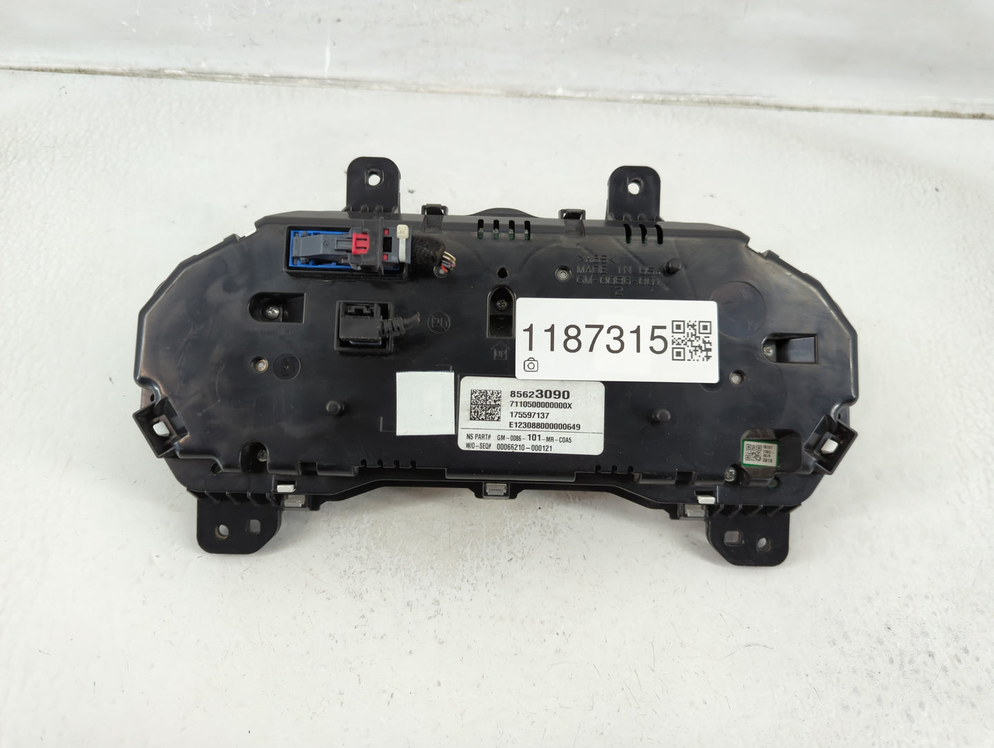 2023 Chevrolet Equinox Instrument Cluster Speedometer Gauges P/N:85623090 Fits OEM Used Auto Parts - Oemusedautoparts1.com