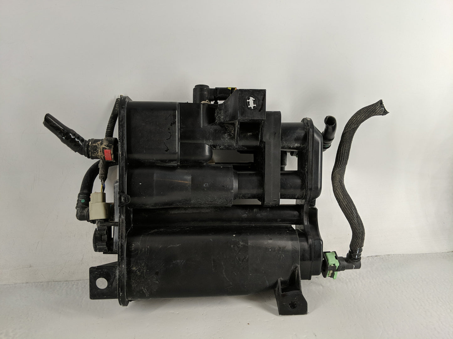 2023 Chevrolet Equinox Fuel Vapor Charcoal Canister - Oemusedautoparts1.com
