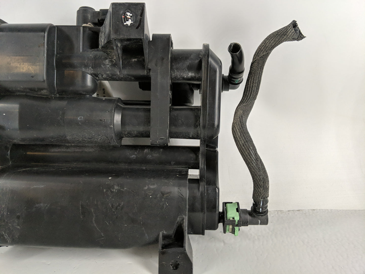 2023 Chevrolet Equinox Fuel Vapor Charcoal Canister - Oemusedautoparts1.com