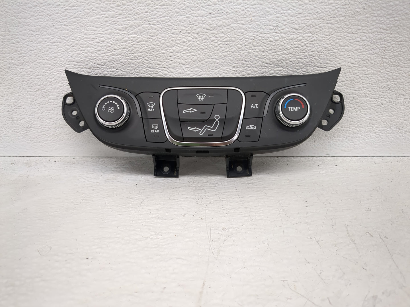 2023 Chevrolet Equinox Climate Control Module Temperature AC/Heater Replacement P/N:84422503 Fits OEM Used Auto Parts - Oemu