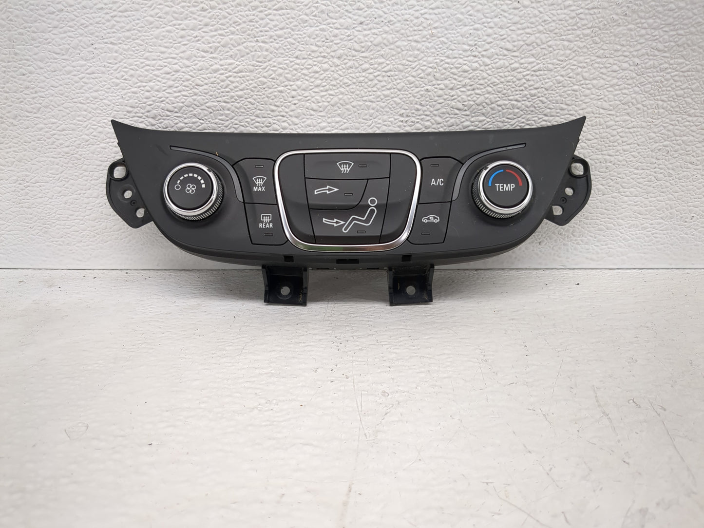 2023 Chevrolet Equinox Climate Control Module Temperature AC/Heater Replacement P/N:84422503 Fits OEM Used Auto Parts - Oemu