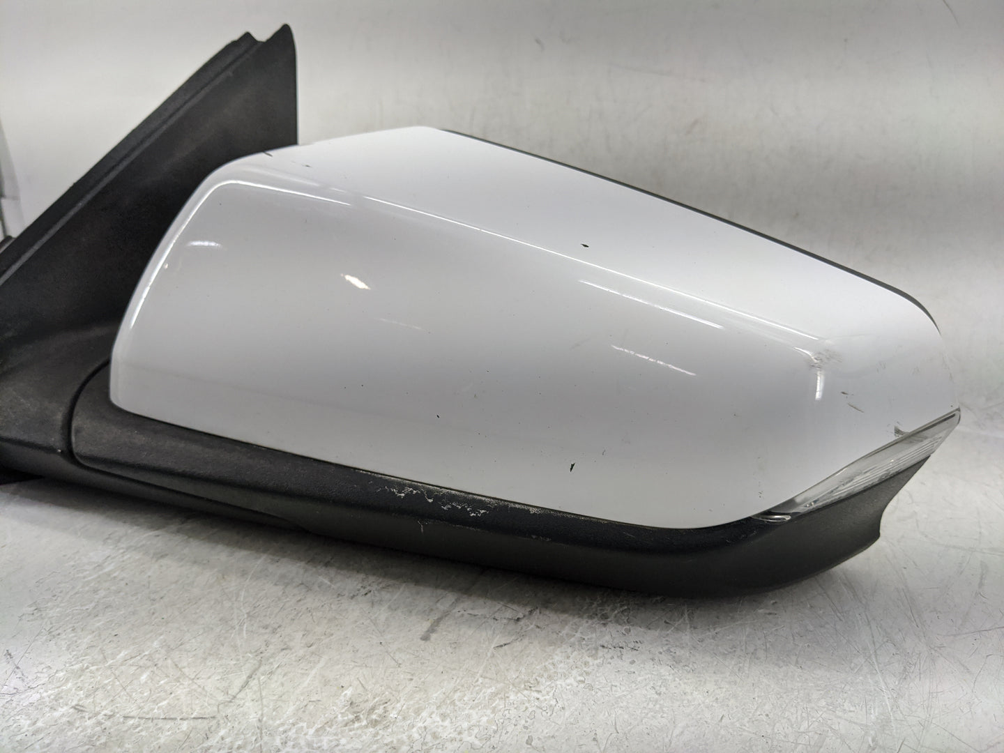 2018-2022 Chevrolet Equinox Driver Side View Mirror - Left Door Mirror OEM Used - Oemusedautoparts1.com