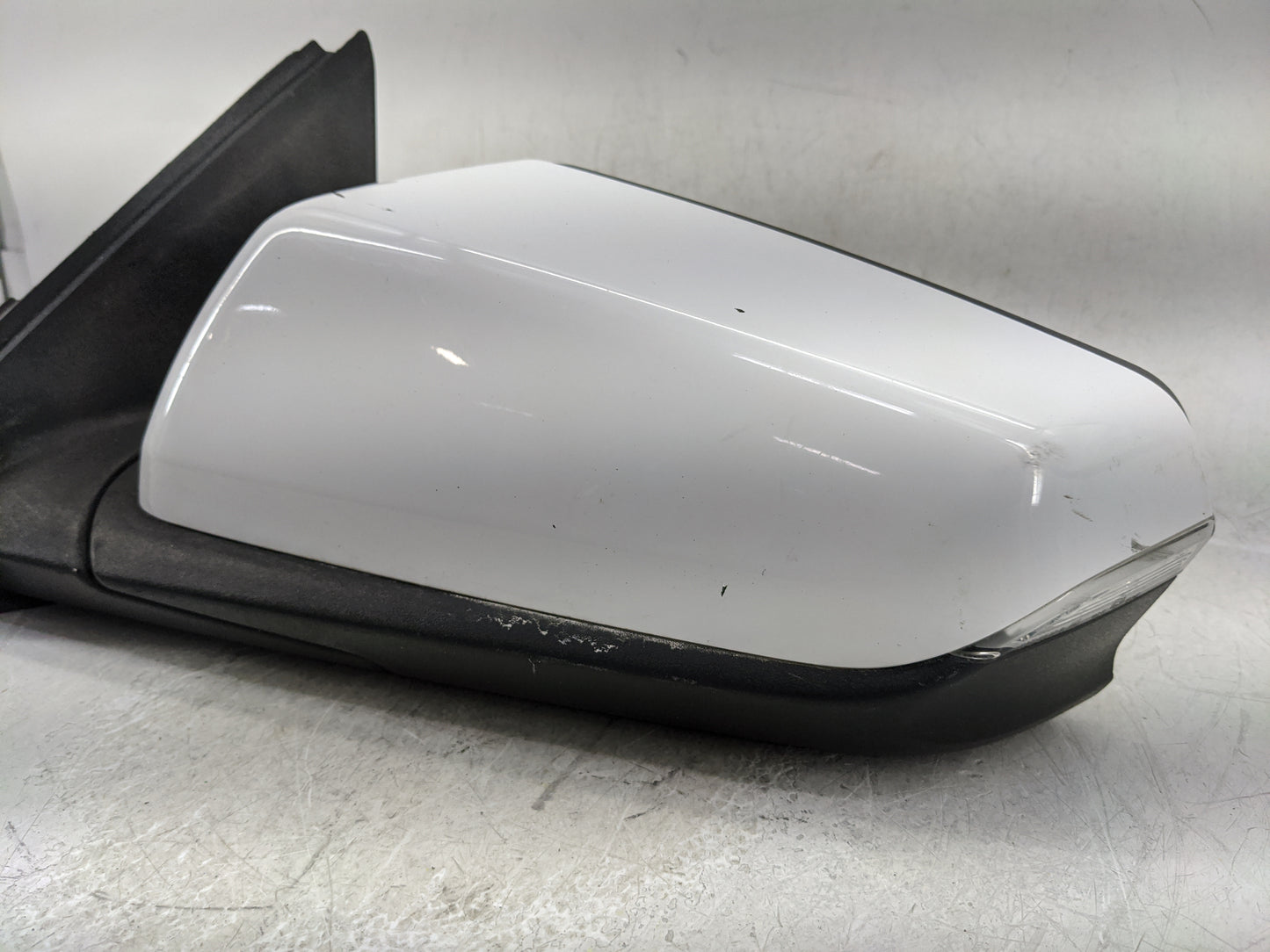 2018-2022 Chevrolet Equinox Driver Side View Mirror - Left Door Mirror OEM Used - Oemusedautoparts1.com