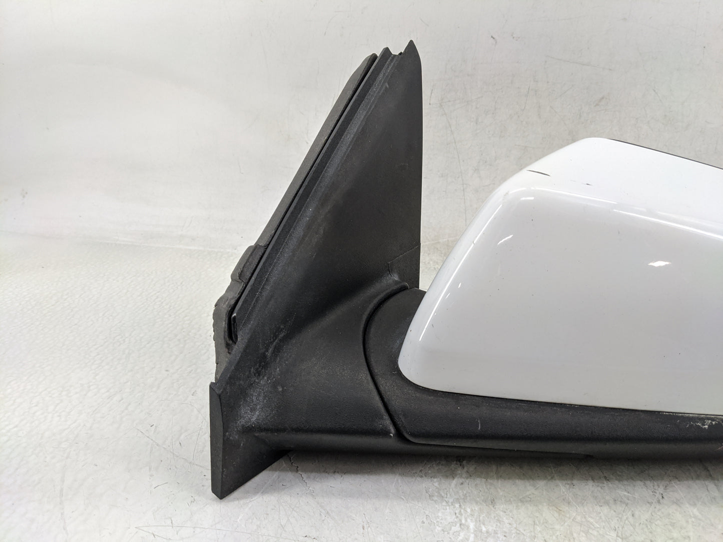 2018-2022 Chevrolet Equinox Driver Side View Mirror - Left Door Mirror OEM Used - Oemusedautoparts1.com