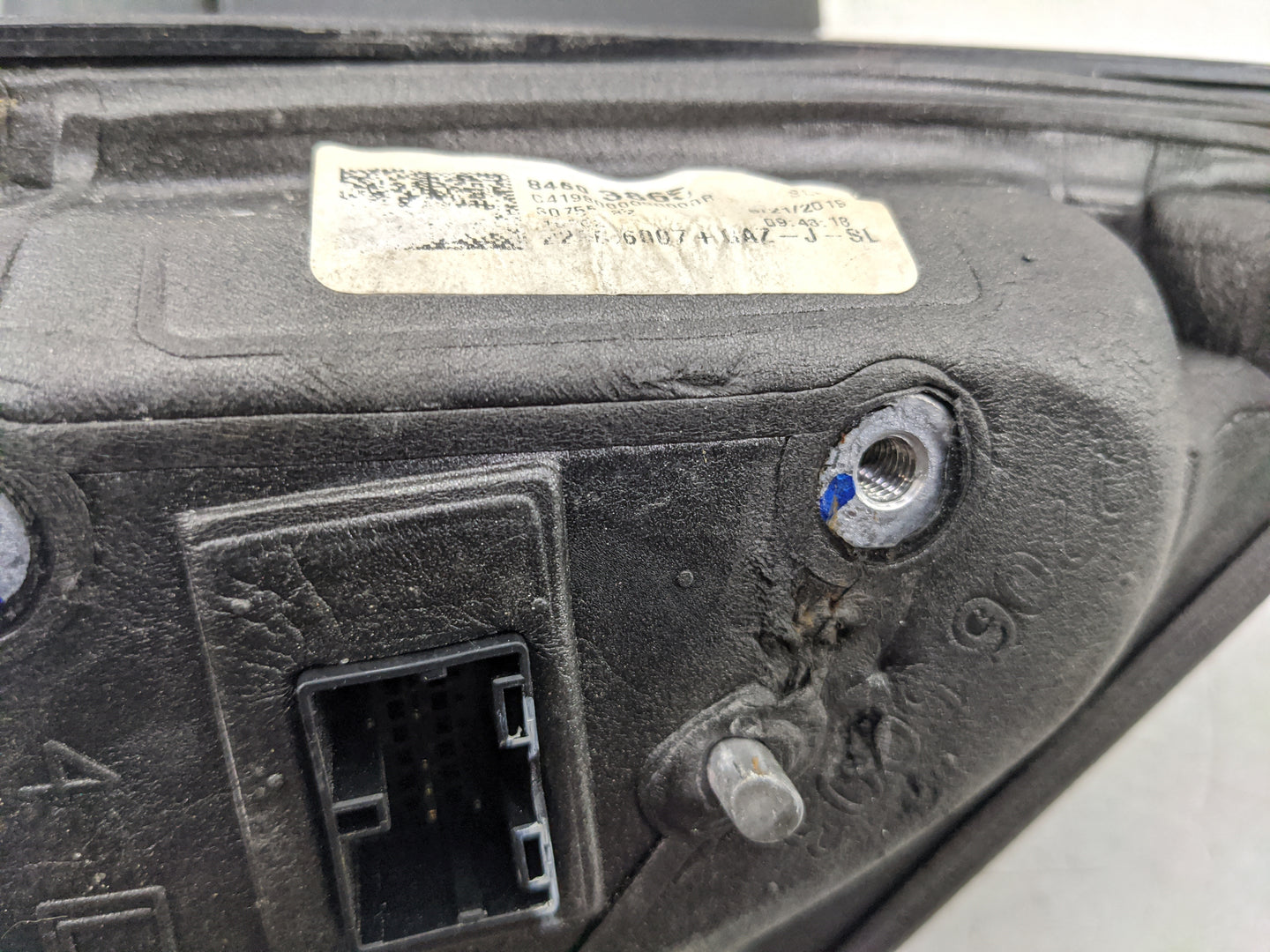 2018-2022 Chevrolet Equinox Driver Side View Mirror - Left Door Mirror OEM Used - Oemusedautoparts1.com