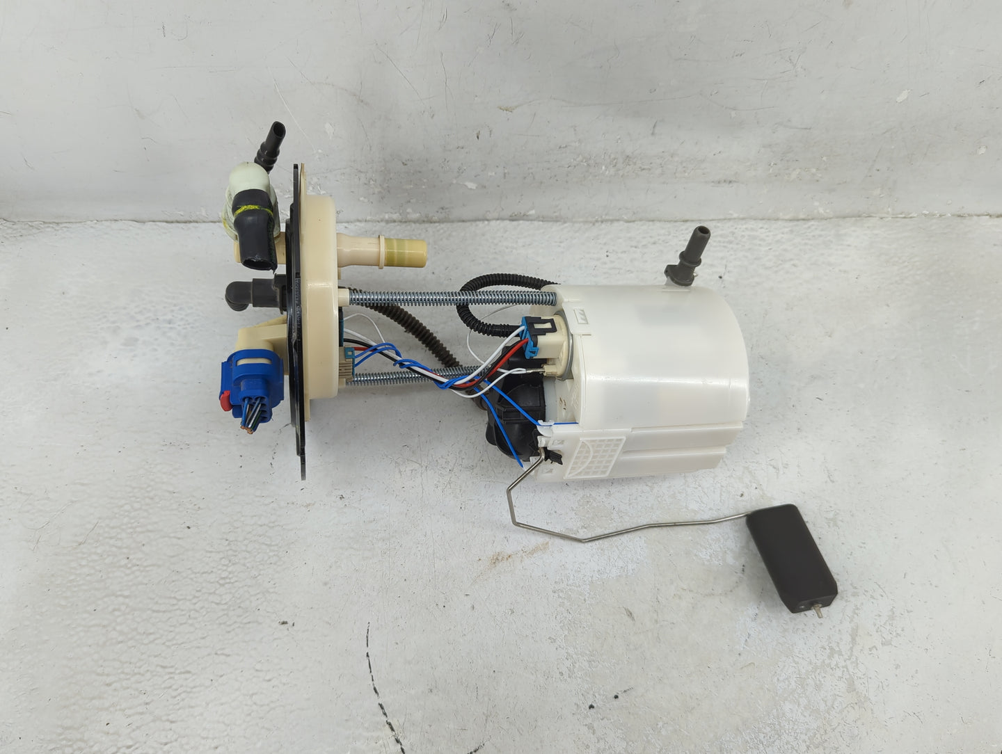 2020-2022 Chevrolet Equinox Electrical Gas Fuel Pump Assembly - Oemusedautoparts1.com