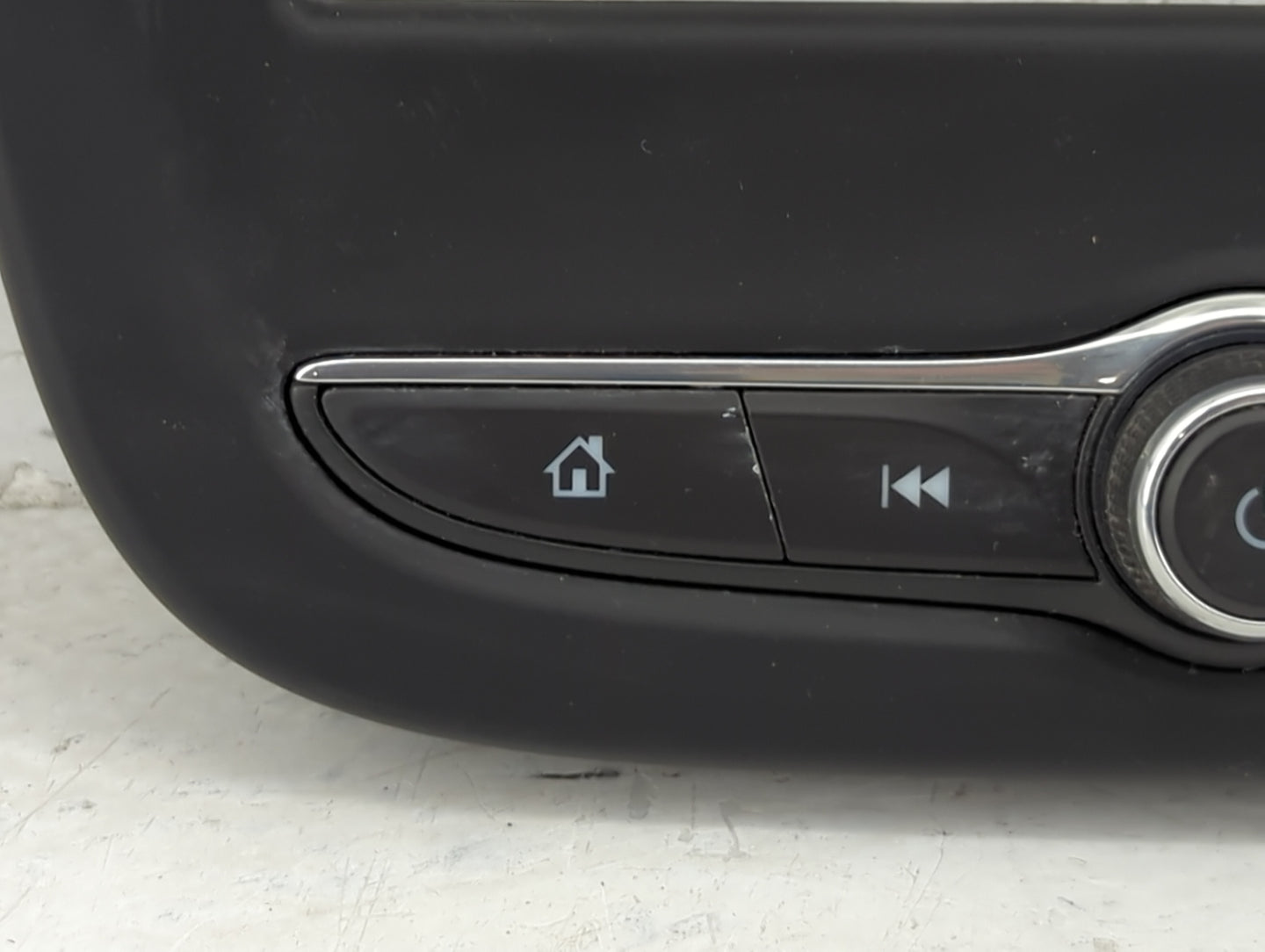2023 Chevrolet Equinox Radio Control Panel - Oemusedautoparts1.com