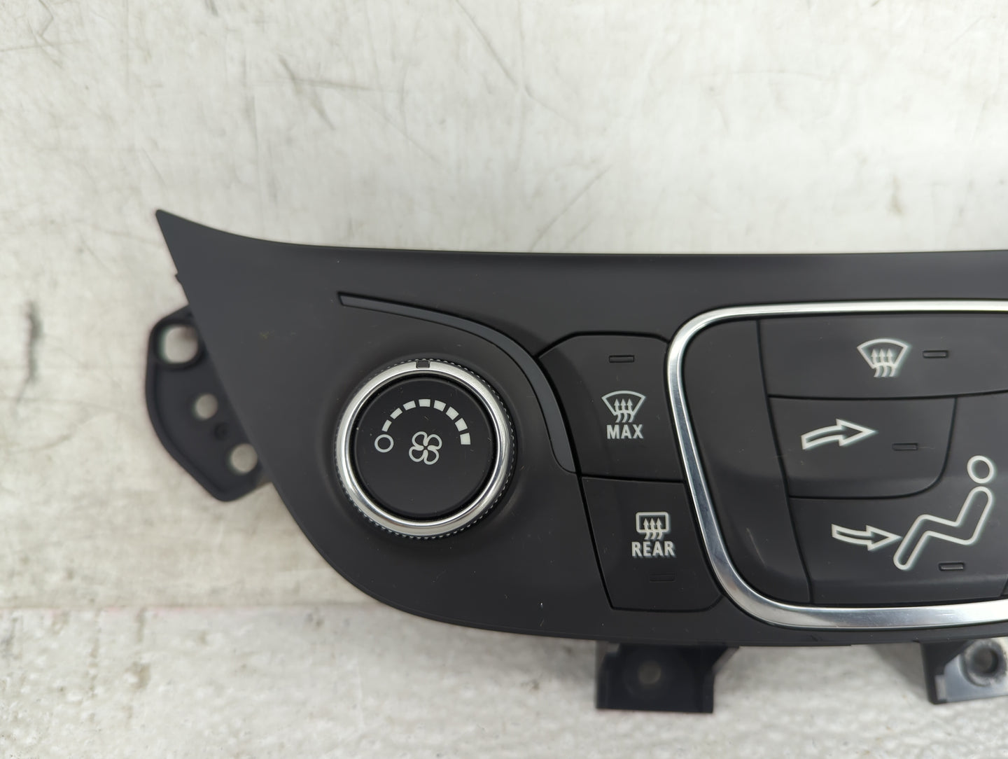 2019-2021 Chevrolet Equinox Climate Control Module Temperature AC/Heater Replacement P/N:84422503 7370200000000X Fits OEM Us