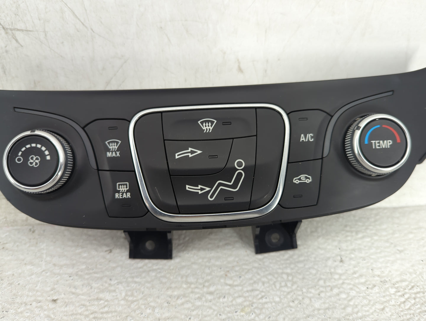 2019-2021 Chevrolet Equinox Climate Control Module Temperature AC/Heater Replacement P/N:84422503 7370200000000X Fits OEM Us
