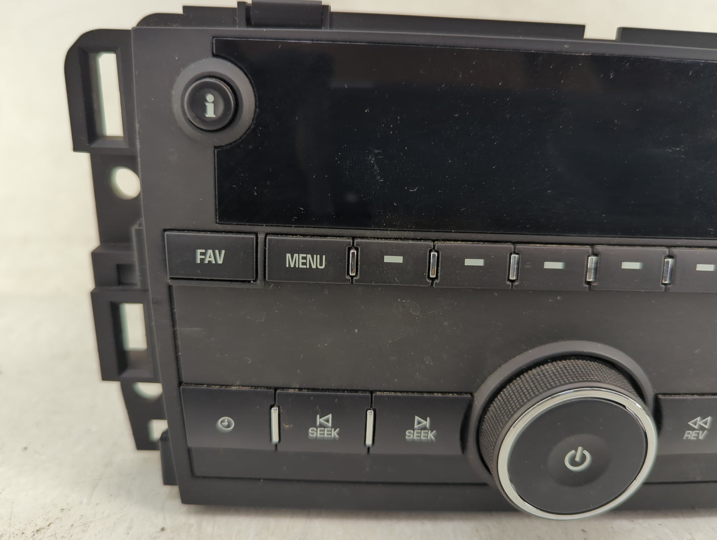 2015-2021 Chevrolet Express 2500 Radio AM FM Cd Player Receiver Replacement P/N:85586031 Fits OEM Used Auto Parts - Oemuseda