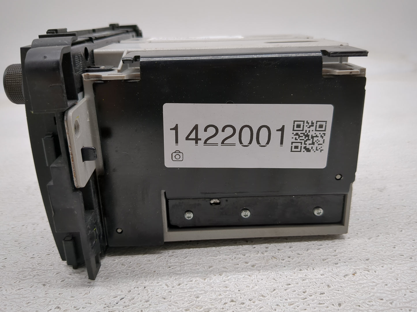 2015-2021 Chevrolet Express 2500 Radio AM FM Cd Player Receiver Replacement P/N:85586029 Fits OEM Used Auto Parts - Oemuseda