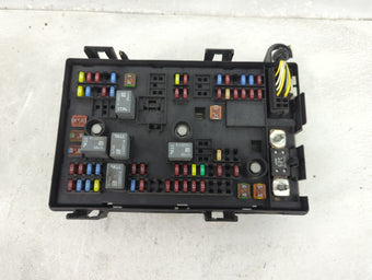 compare product 2021 Chevrolet Express 2500 Fusebox Fuse Box Panel Relay Module P/N:84794657 Fits OEM Used Auto Parts