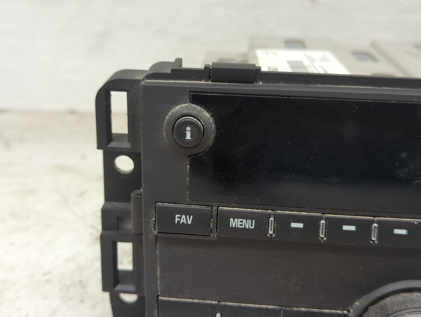 2015-2021 Chevrolet Express 2500 Radio AM FM Cd Player Receiver Replacement P/N:85586031 28773174 Fits OEM Used Auto Parts -