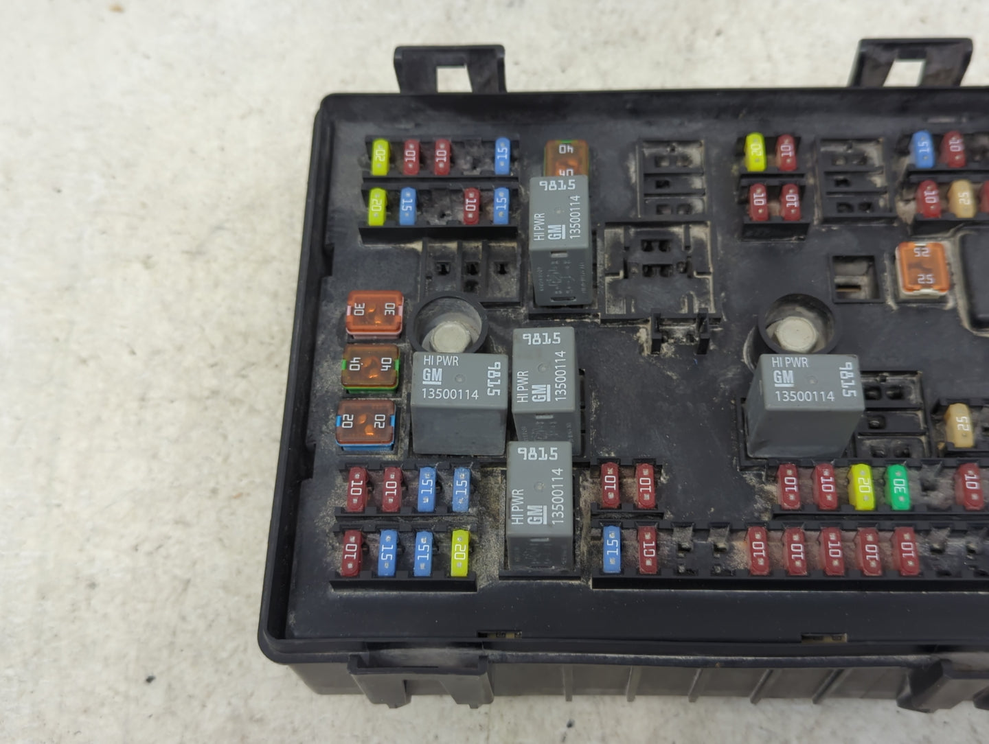 2021 Chevrolet Express 2500 Fusebox Fuse Box Panel Relay Module P/N:84794650 13500114 Fits OEM Used Auto Parts - Oemusedauto