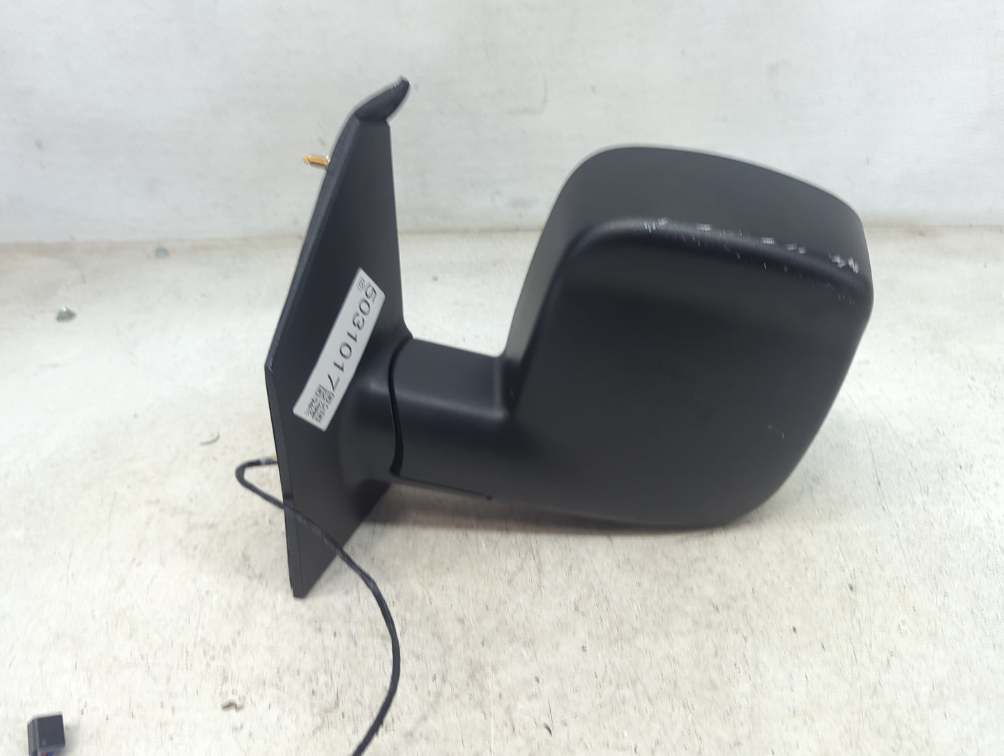 2008-2021 Chevrolet Express 2500 Driver Side View Mirror - Left Door Mirror OEM Used - Oemusedautoparts1.com