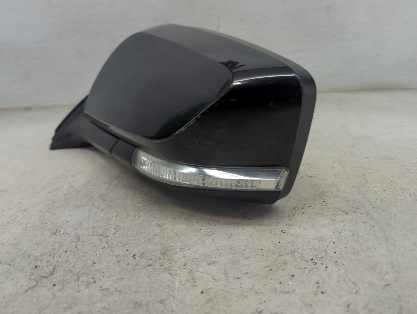 2008-2021 Chevrolet Express 2500 Driver Side View Mirror - Left Door Mirror OEM Used - Oemusedautoparts1.com