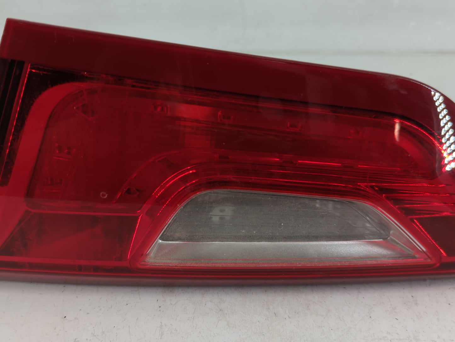 2019-2021 Chevrolet Malibu Tail Light Assembly Passenger Right OEM P/N:84130997 Fits Fits 2019 2020 2021 OEM Used Auto Parts