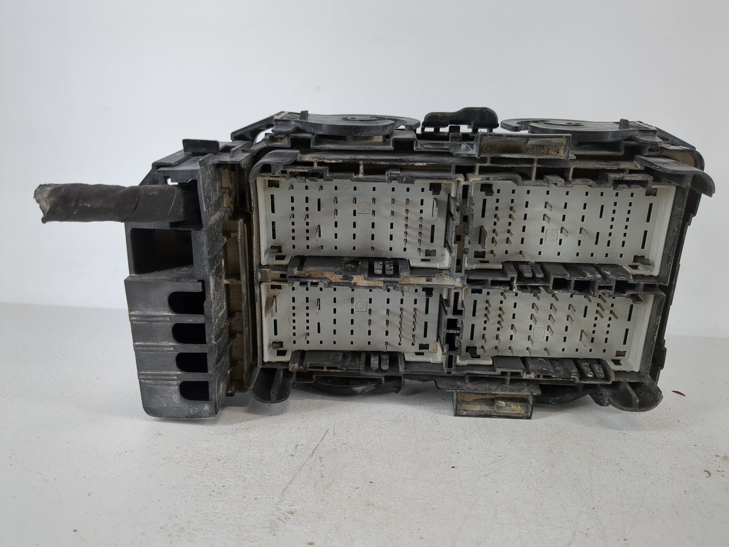2023 Chevrolet Malibu Fusebox Fuse Box Panel Relay Module P/N:42830286 Fits OEM Used Auto Parts - Oemusedautoparts1.com