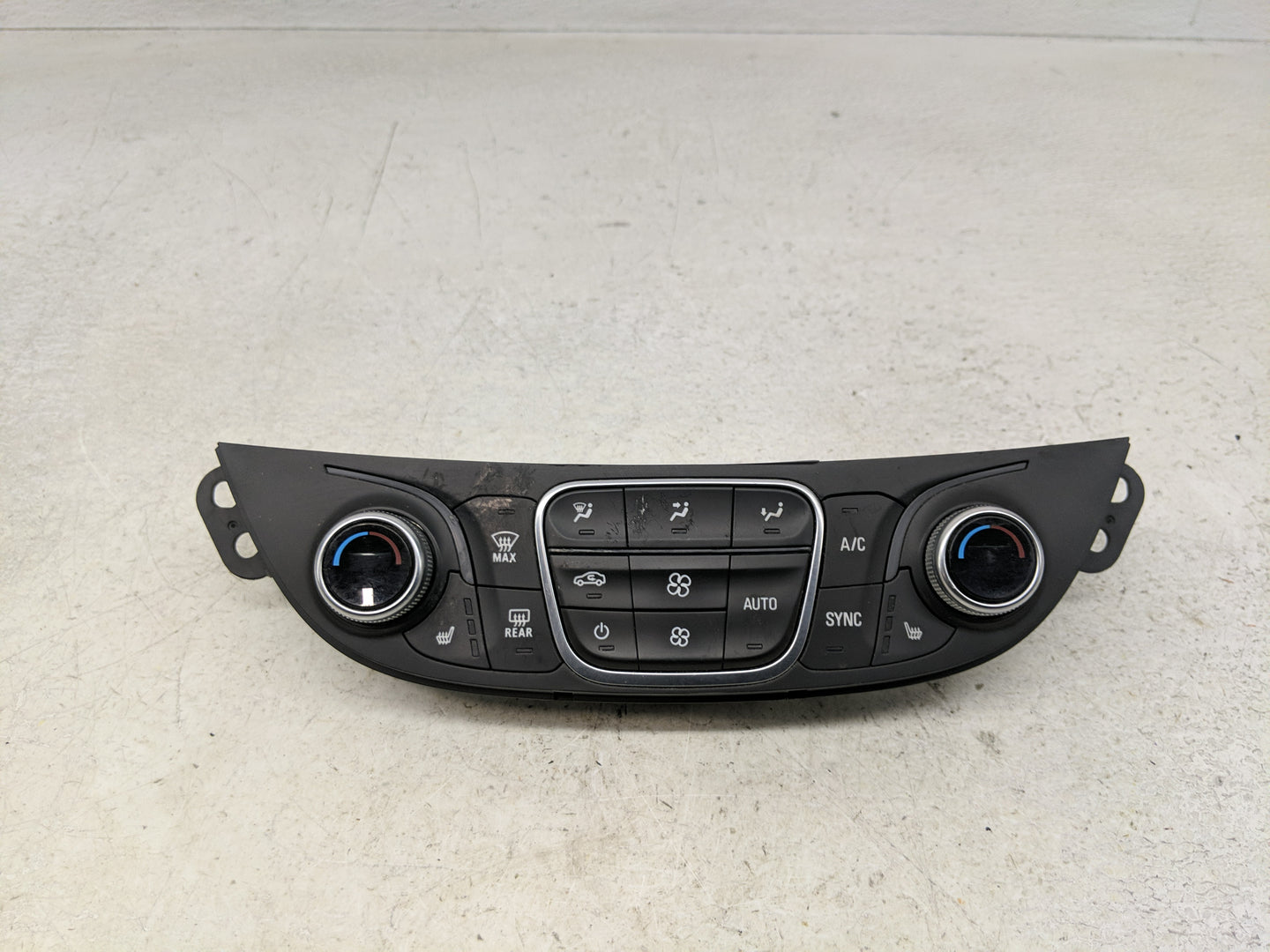 2018-2021 Chevrolet Malibu Climate Control Module Temperature AC/Heater Replacement P/N:000235226 84684288 Fits OEM Used Aut