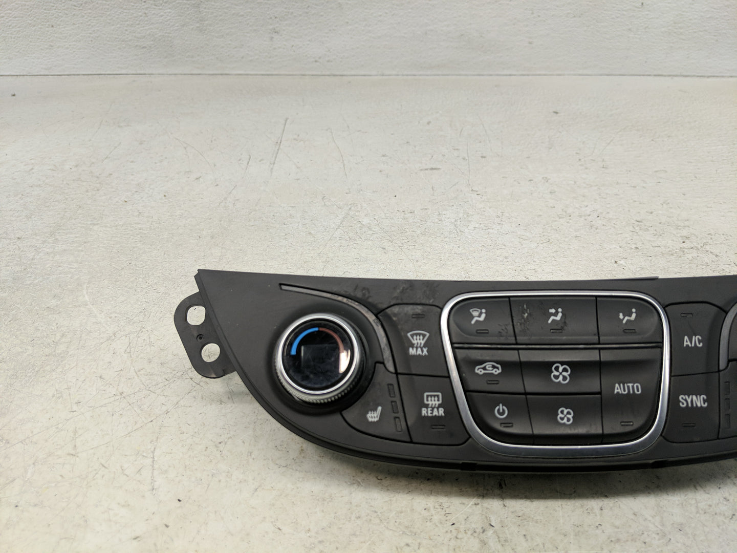 2018-2021 Chevrolet Malibu Climate Control Module Temperature AC/Heater Replacement P/N:000235226 84684288 Fits OEM Used Aut