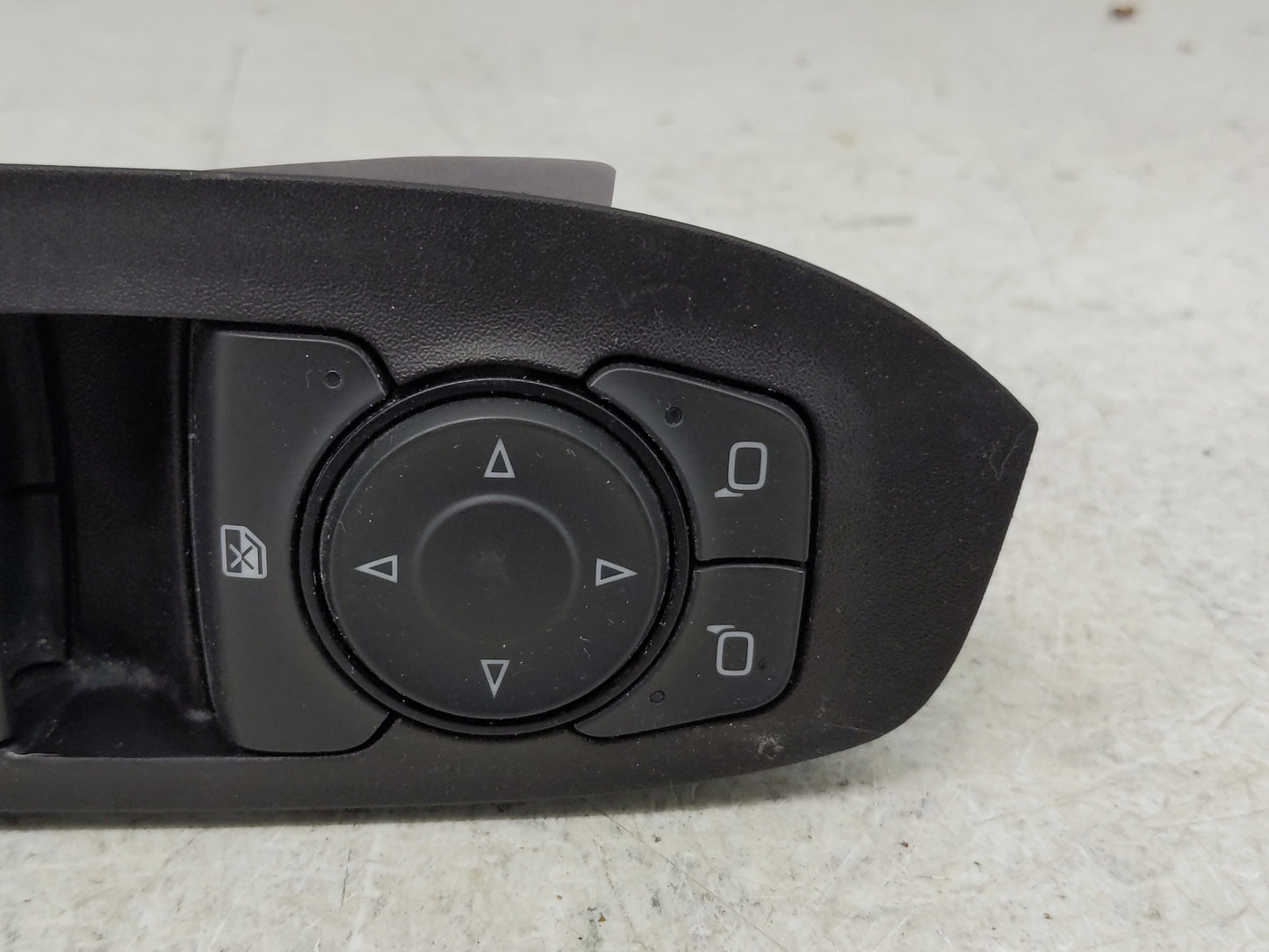 2016-2021 Chevrolet Malibu Master Power Window Switch Replacement Driver Side Left P/N:84513464 Fits OEM Used Auto Parts - O