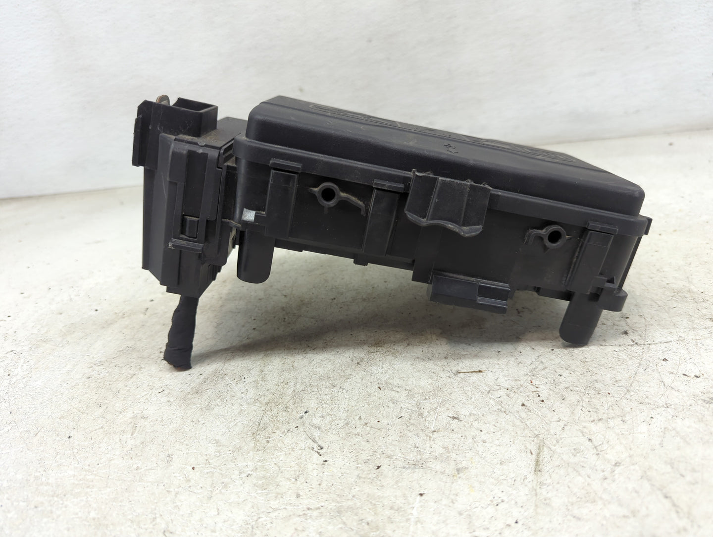 2023 Chevrolet Malibu Fusebox Fuse Box Panel Relay Module P/N:42830287_01 84950507 Fits OEM Used Auto Parts - Oemusedautopar