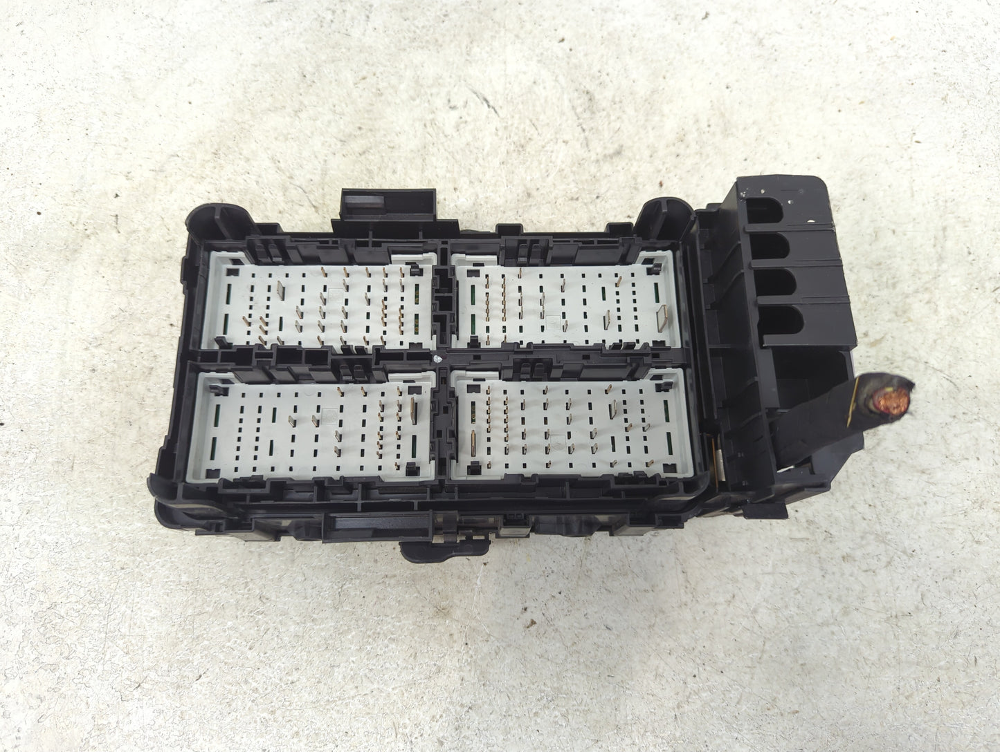 2023 Chevrolet Malibu Fusebox Fuse Box Panel Relay Module P/N:42830287_01 84950507 Fits OEM Used Auto Parts - Oemusedautopar
