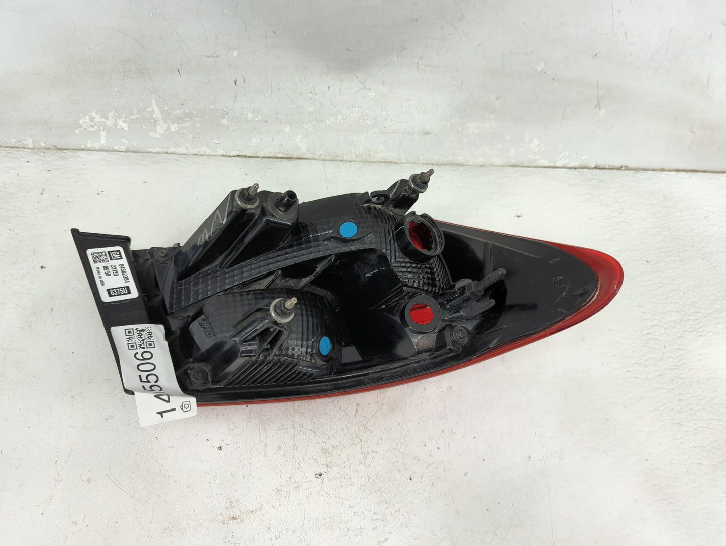 2016-2021 Chevrolet Malibu Tail Light Assembly Passenger Right OEM P/N:84882384 Fits Fits 2016 2017 2018 2019 2020 2021 OEM 